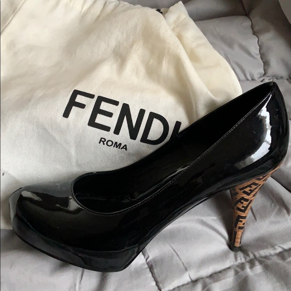Fendi patient leather pump